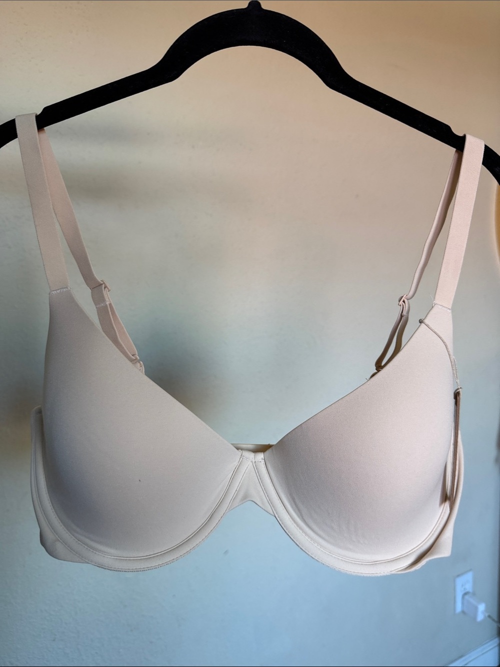 Skims Fits Everybody‎ Scoop Plunge Bra in Sand NWOT size 36DD